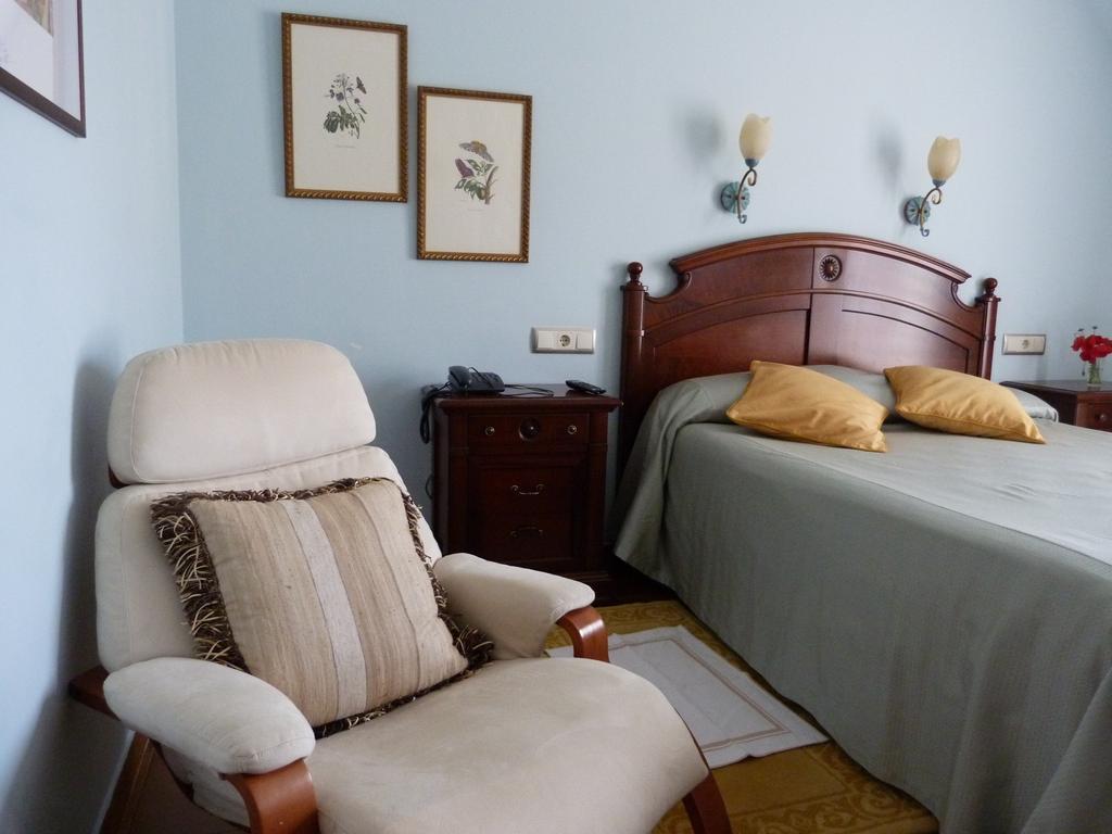 Hotel Esther La Virgen de la Vega Room photo