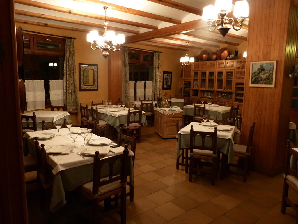 Hotel Esther La Virgen de la Vega Exterior photo
